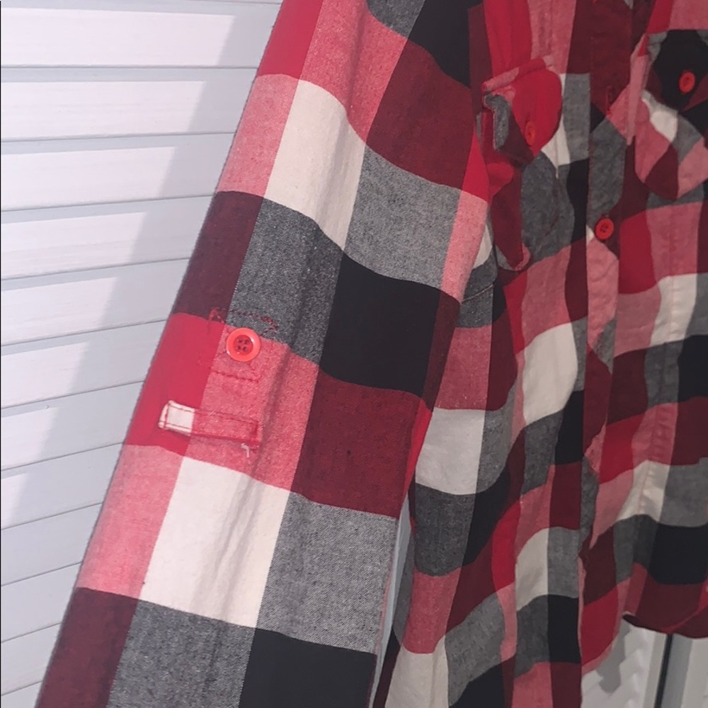 Checkered button down Shirt - Picture 2 of 5